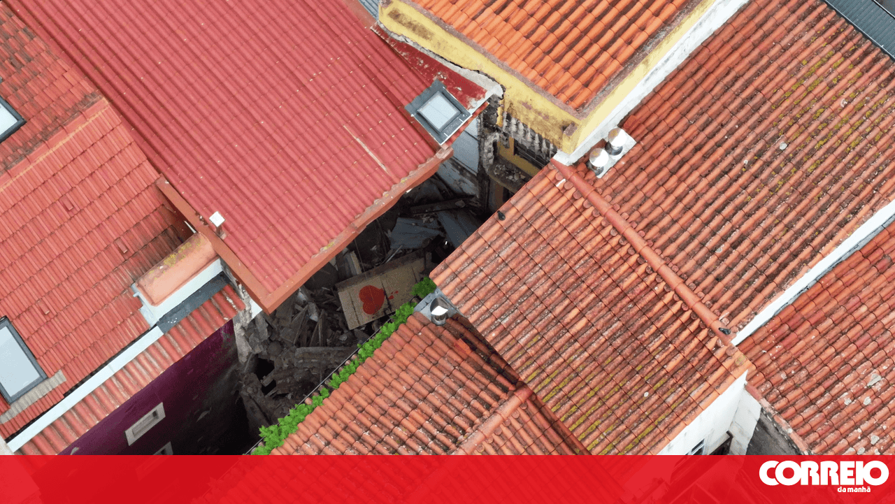 Partial housing collapse leaves five people, including a pregnant woman, homeless in Coimbra