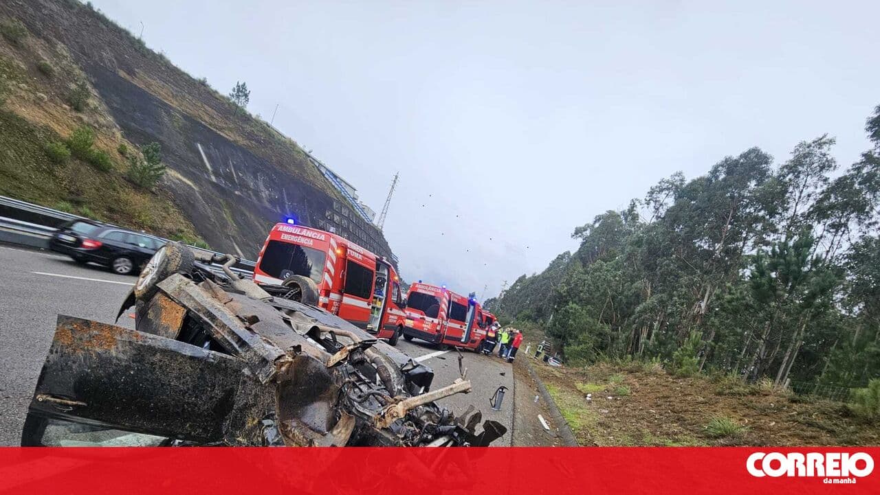 One person seriously injured after collision between two cars in Gaia