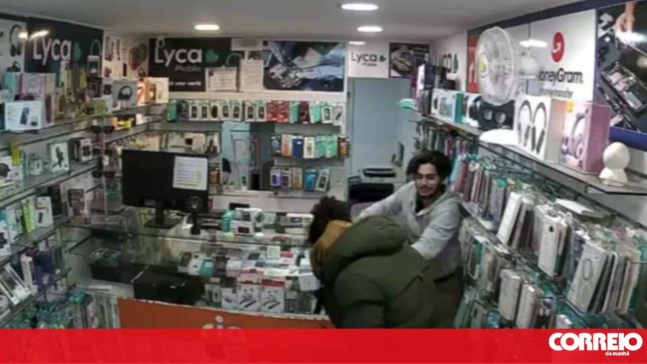 Thief who stabbed a shopkeeper changes appearance to evade the PSP (Public Security Police)