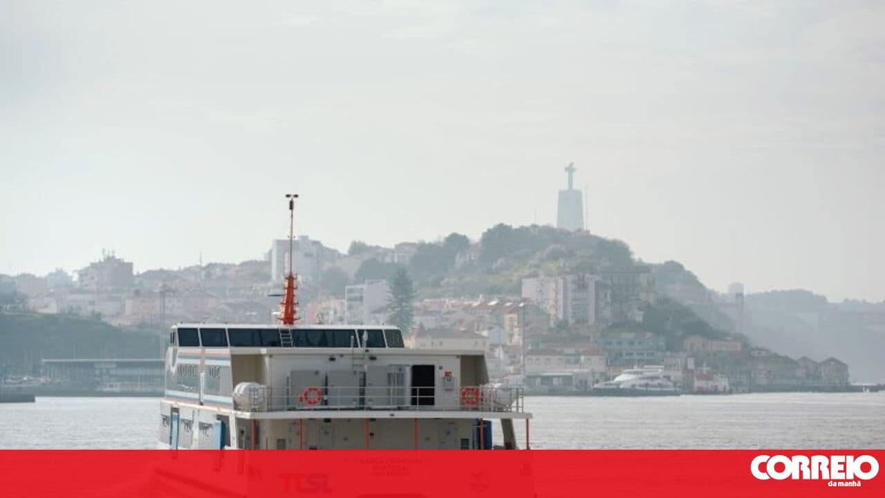River crossing between Seixal and Cais do Sodré is interrupted