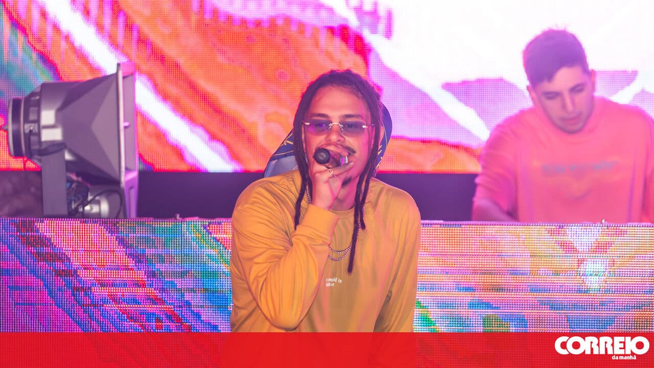 Maycon's friends outraged by condom brand advertising campaign: "Extremely serious"