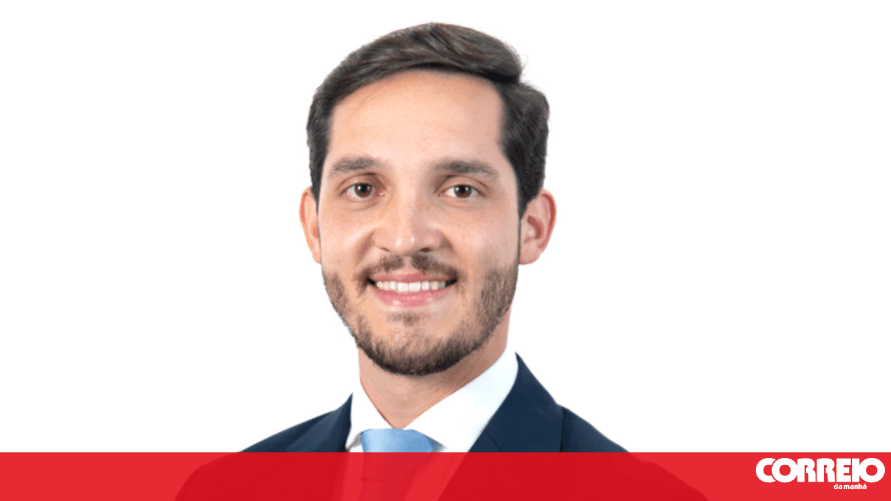 Intoxicated Funchal councillor runs over a person during New Year celebrations and asks for suspension of his mandate