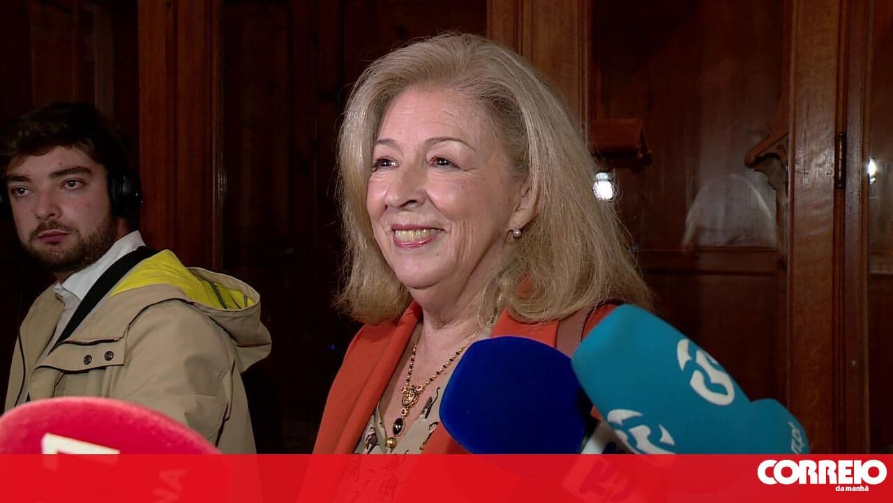 PSD emphasises Marcelo's relationship with the Portuguese; CDS praises him as a 'beacon of responsibility'