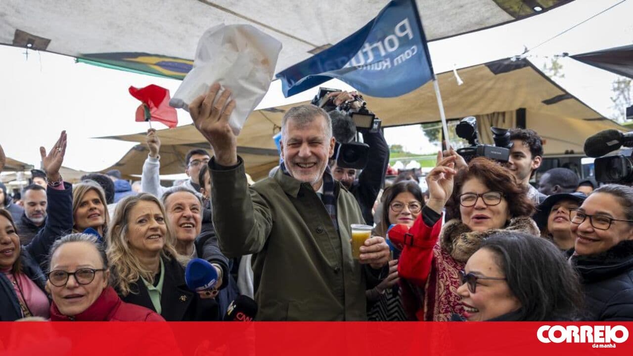 Gouveia e Melo hears mixed anti-Ventura and anti-establishment messages at the Feira do Relógio
