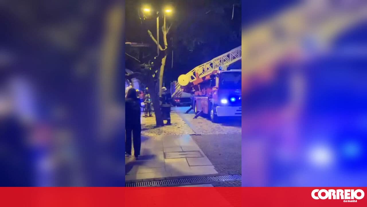 Fire breaks out on Avenida da Liberdade in Albufeira