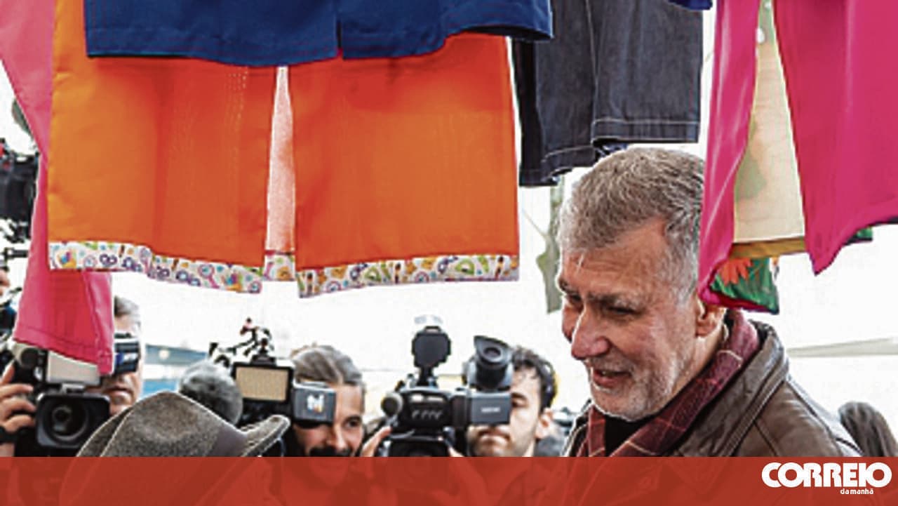 Admiral 'weary of cynicism'