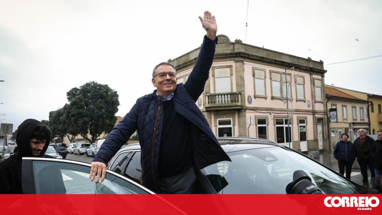 Pedro Nuno Santos backs António José Seguro, emphasising his experience and independence