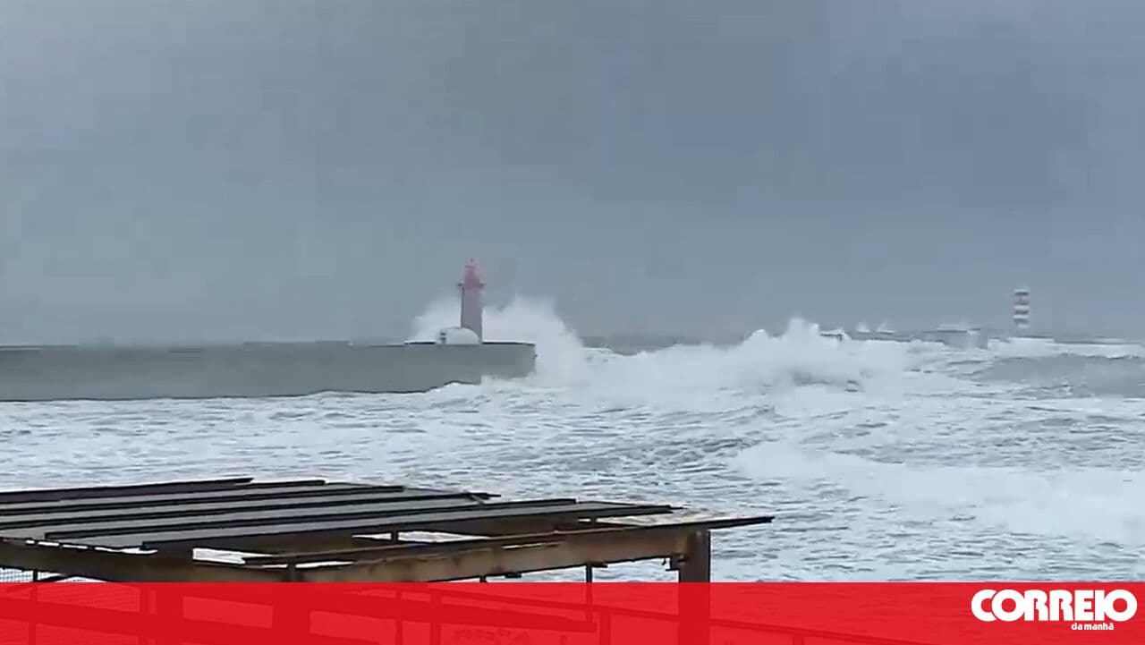 IPMA issues orange warning for Porto due to rough seas