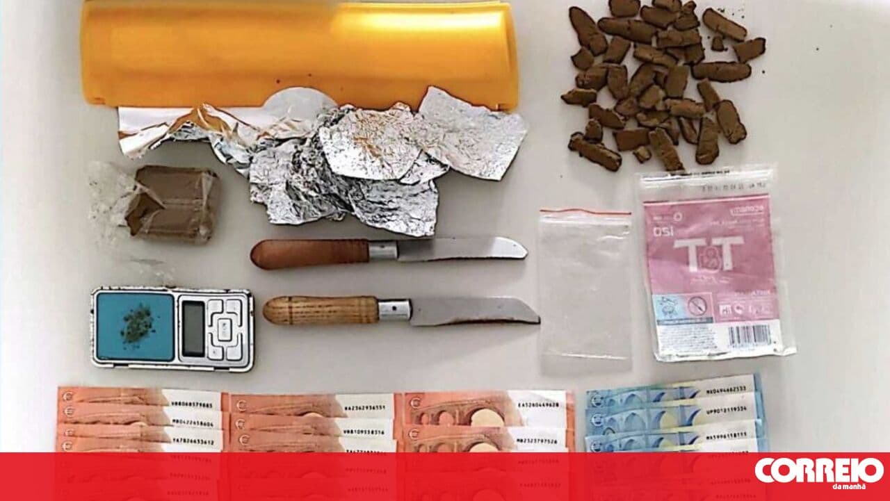 Young person arrested for drug dealing near a school in Tavira