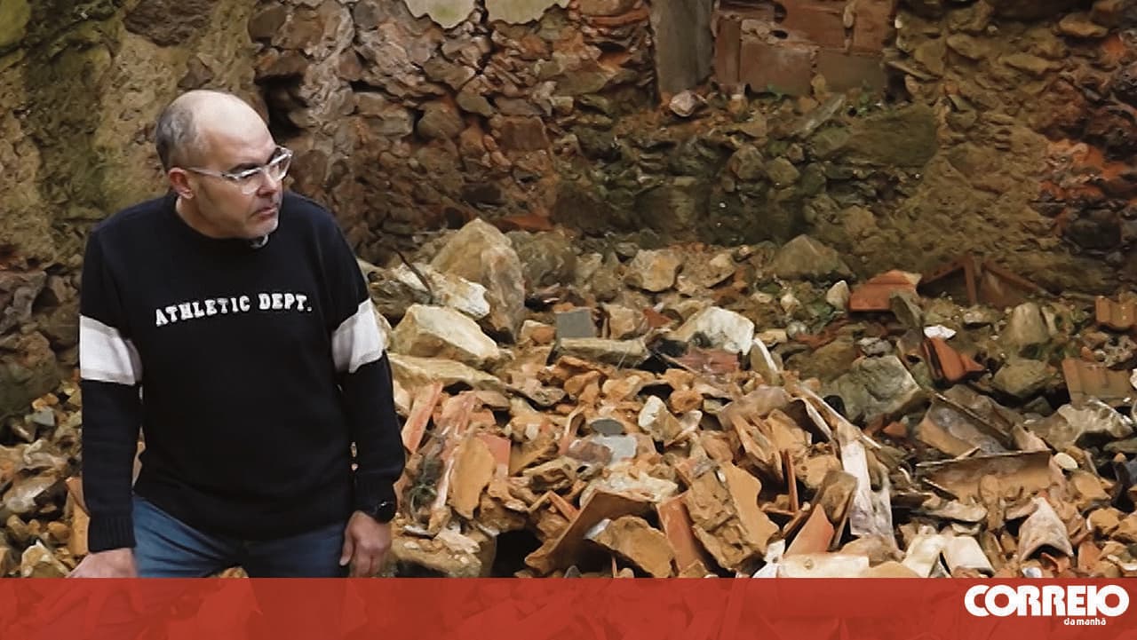 'We're still without a roof': Orlando left homeless by the fire that hit Albergaria-a-Velha more than a year ago