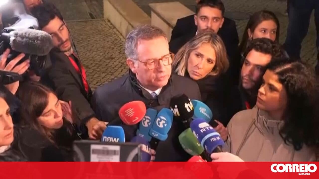 António José Seguro praises the Portuguese for their electoral participation and awaits the official results