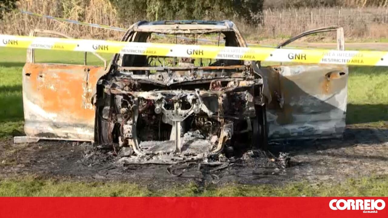 Jeep driver attacked with bursts of machine‑gun fire in broad daylight in Almada