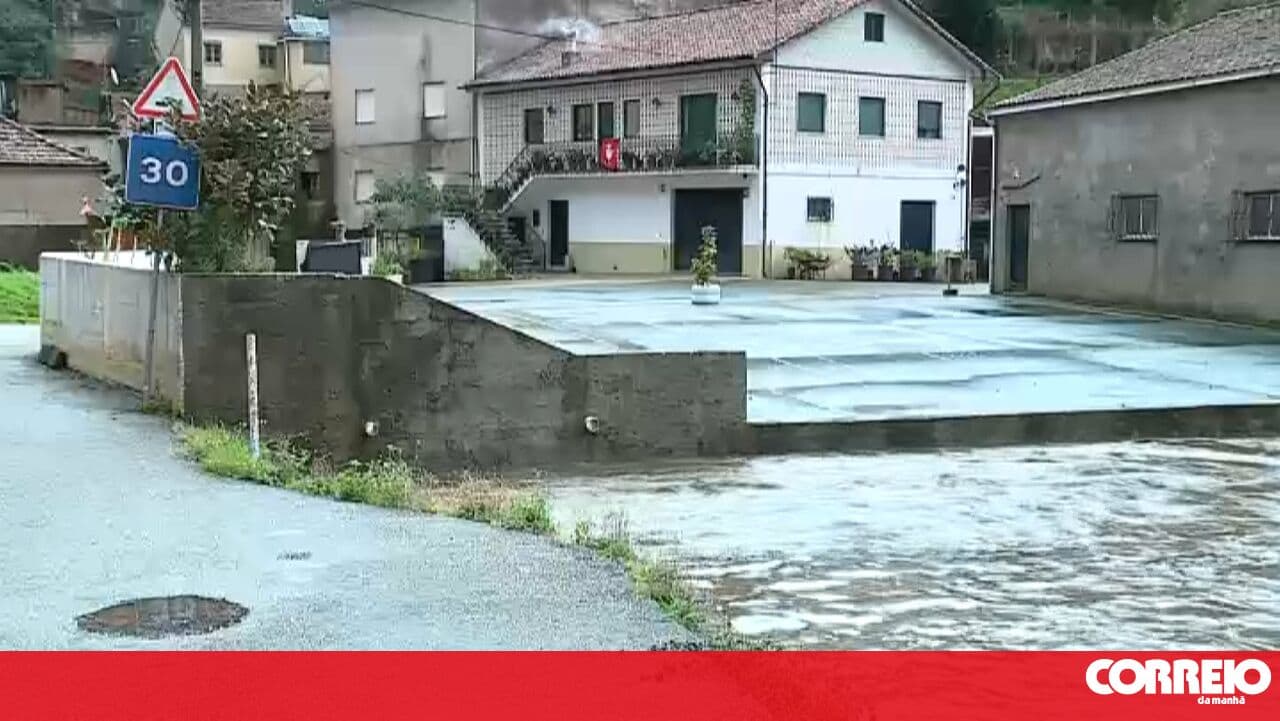 Severe weather forces evacuation of village in Coimbra