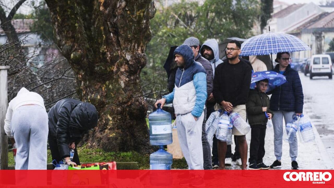 From Tramagal to Marinha Grande, residents join together to deliver aid to families affected by the bad weather