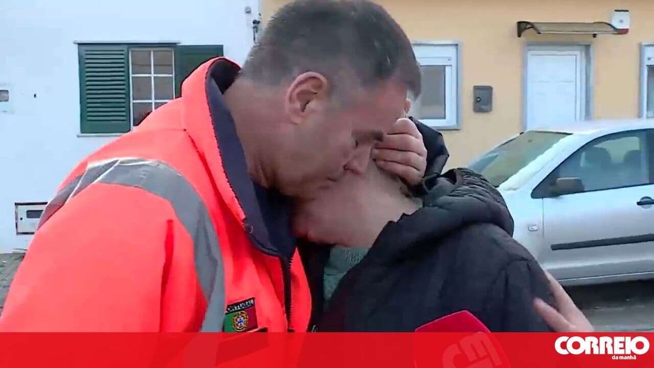 I wouldn't mind being without power for another two months if it meant these people could return home, says mayor of Figueiró dos Vinhos