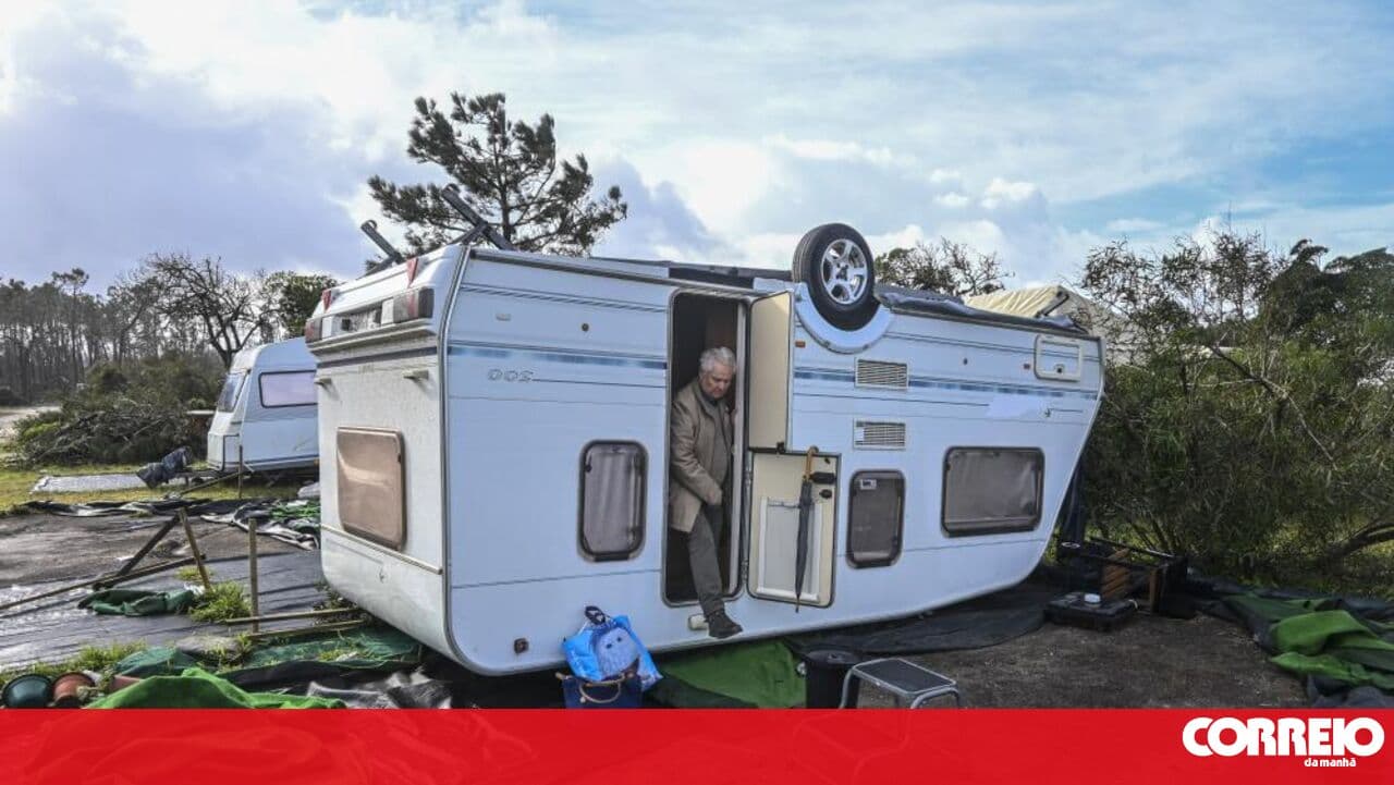 Caravans with their wheels in the air and prefabricated homes blown away as campsites in Leiria are devastated by severe weather