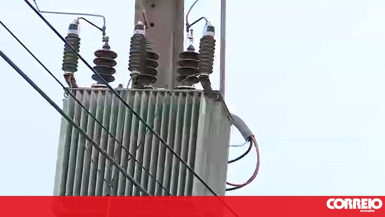 Neighbourhood in Barreiro has been without street lighting since January. City Council and E-Redes do not respond