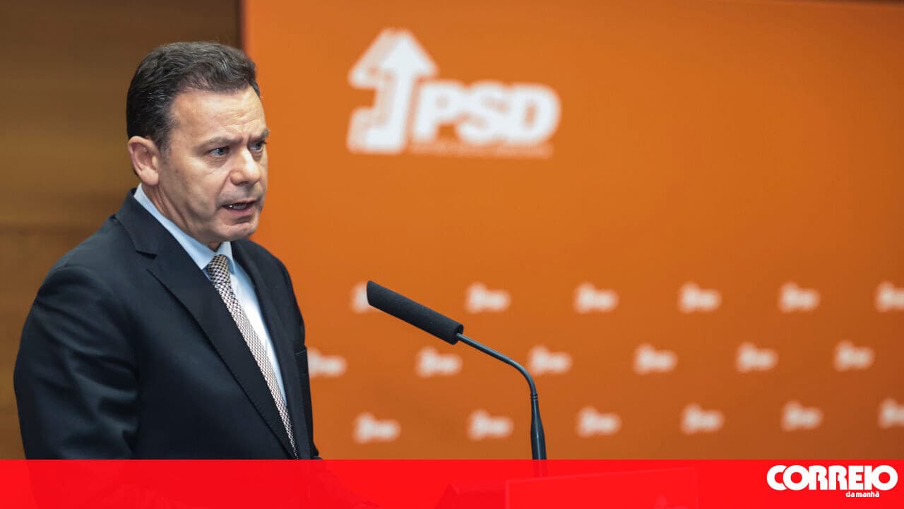 Luís Montenegro challenges Passos Coelho to move forward