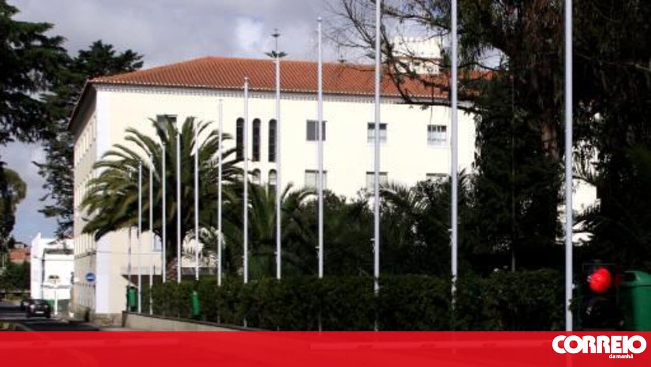 At the Salesianos school canteen, there is 'food for the rich' and 'for the poor'