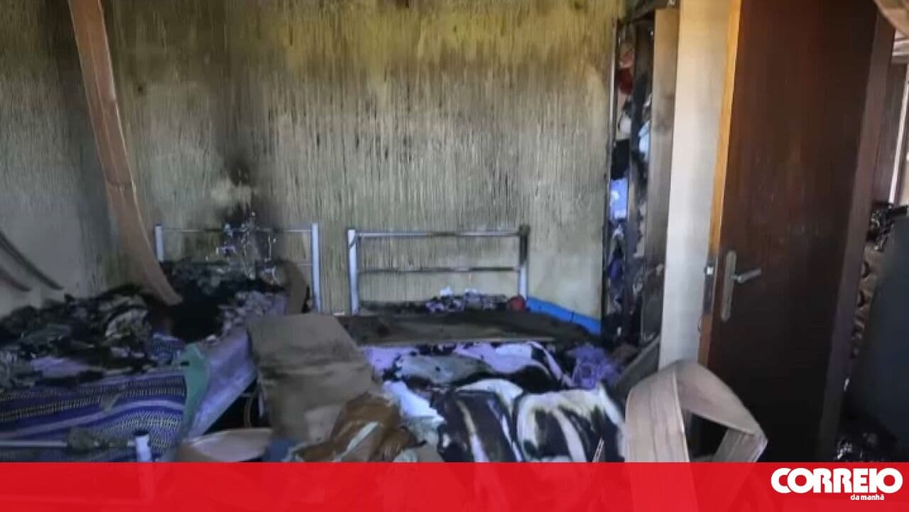 Fire destroys house and annex in Canha, Montijo municipality