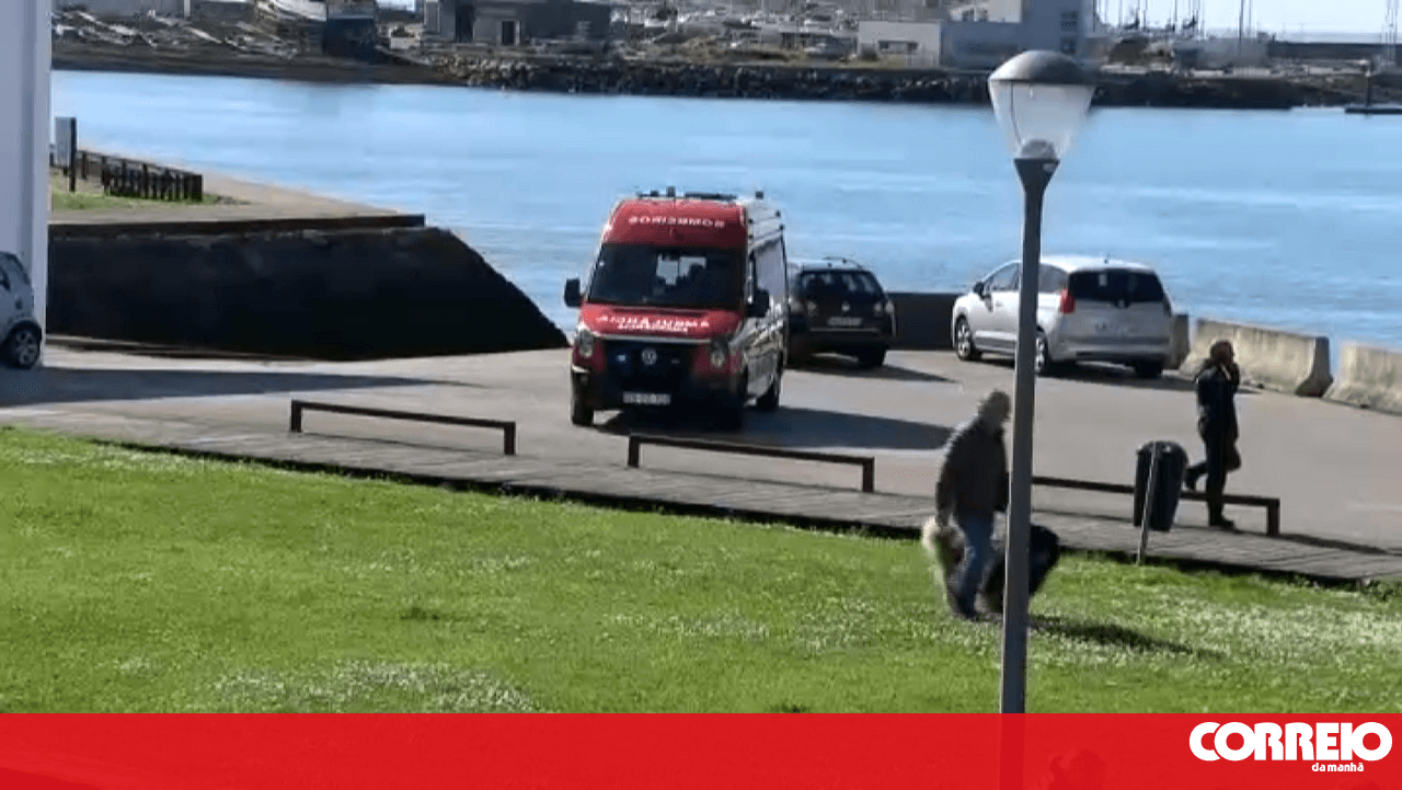 Eight fishermen rescued off the coast of Póvoa de Varzim