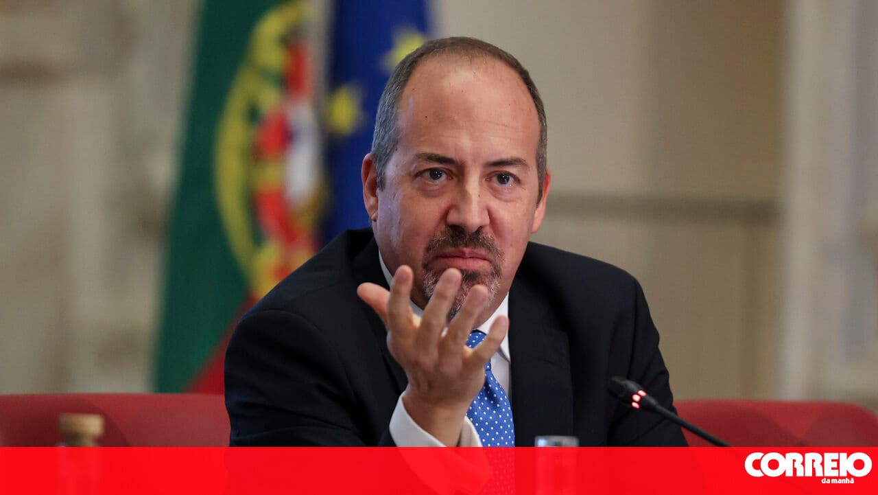 Governor of the Bank of Portugal had to divest shares purchased while in office