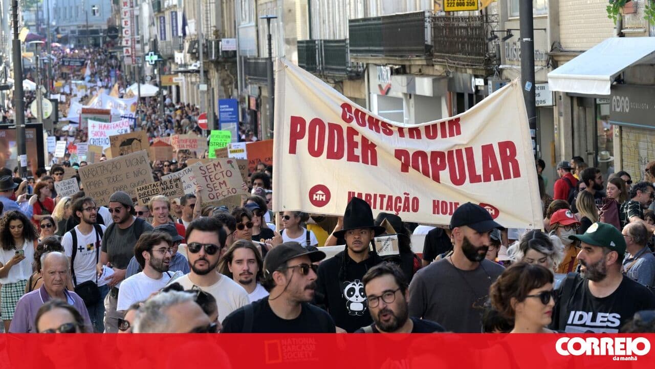 Hundreds demonstrate in Porto to demand the right to housing