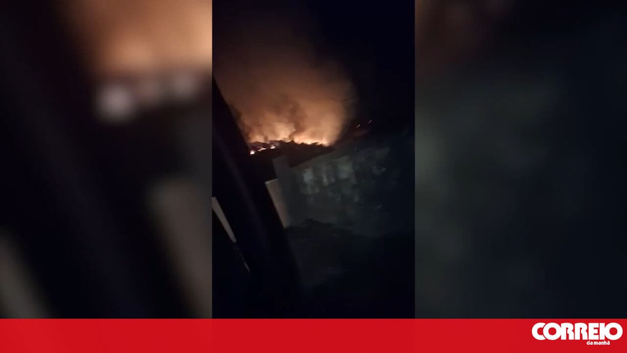 Fire breaks out in scrubland in Tabuaças