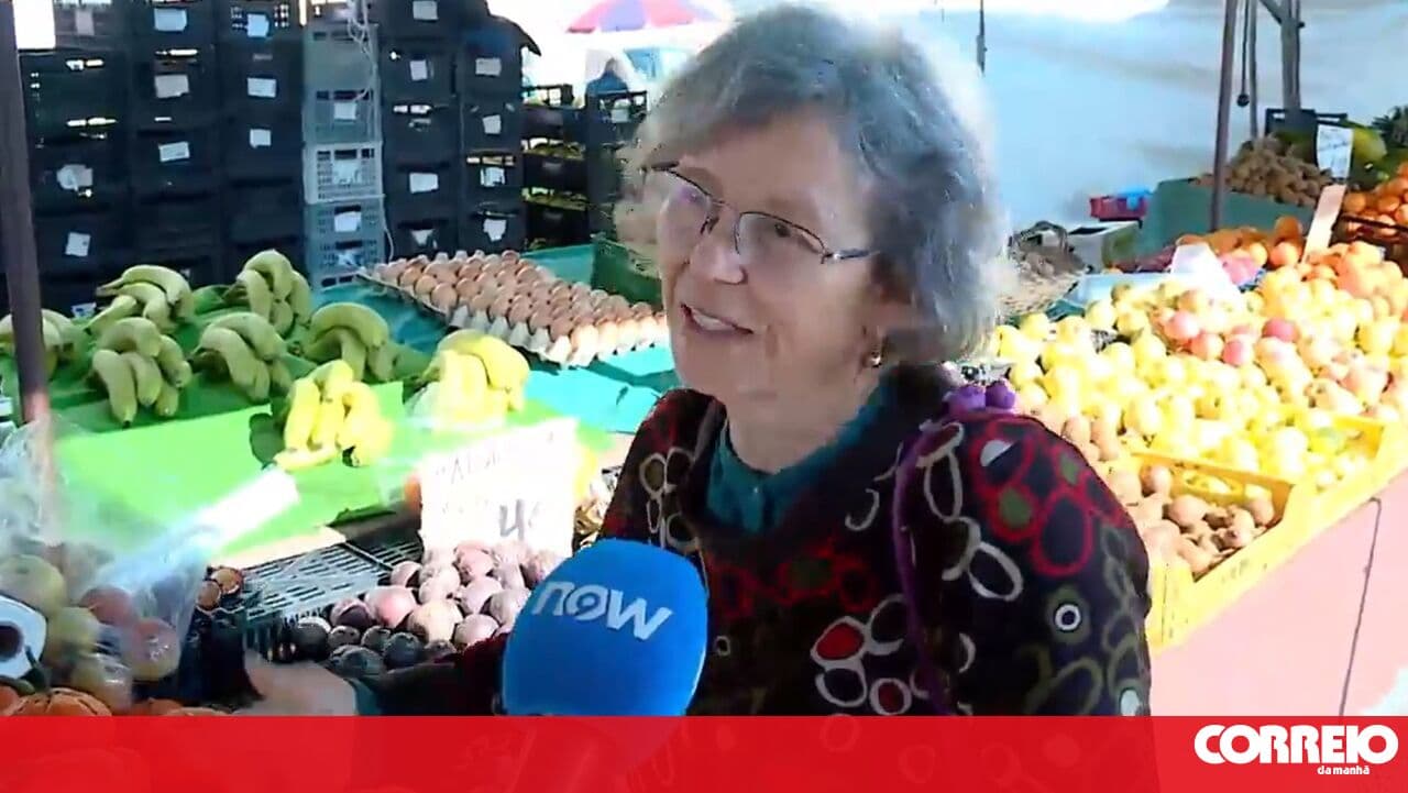 "What saves me is having a small field": Local at the Carvalhos market says it is becoming increasingly difficult to buy vegetables