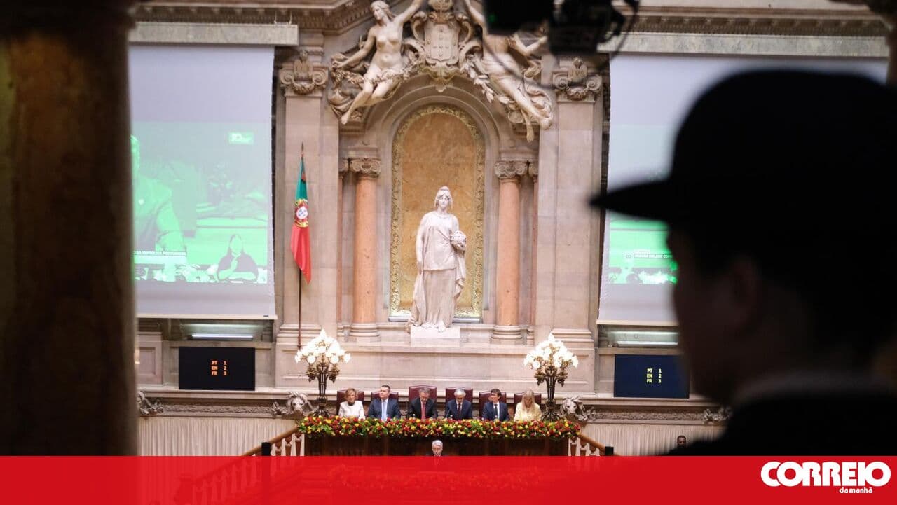 Government signs programme contracts for 14 million euro investments in 10 municipalities in the Centre region