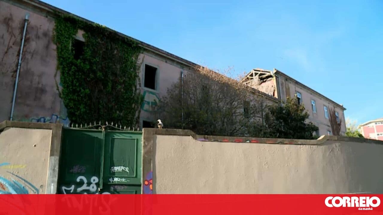 Former Porto Begging Asylum is abandoned and sale process has ended up in court