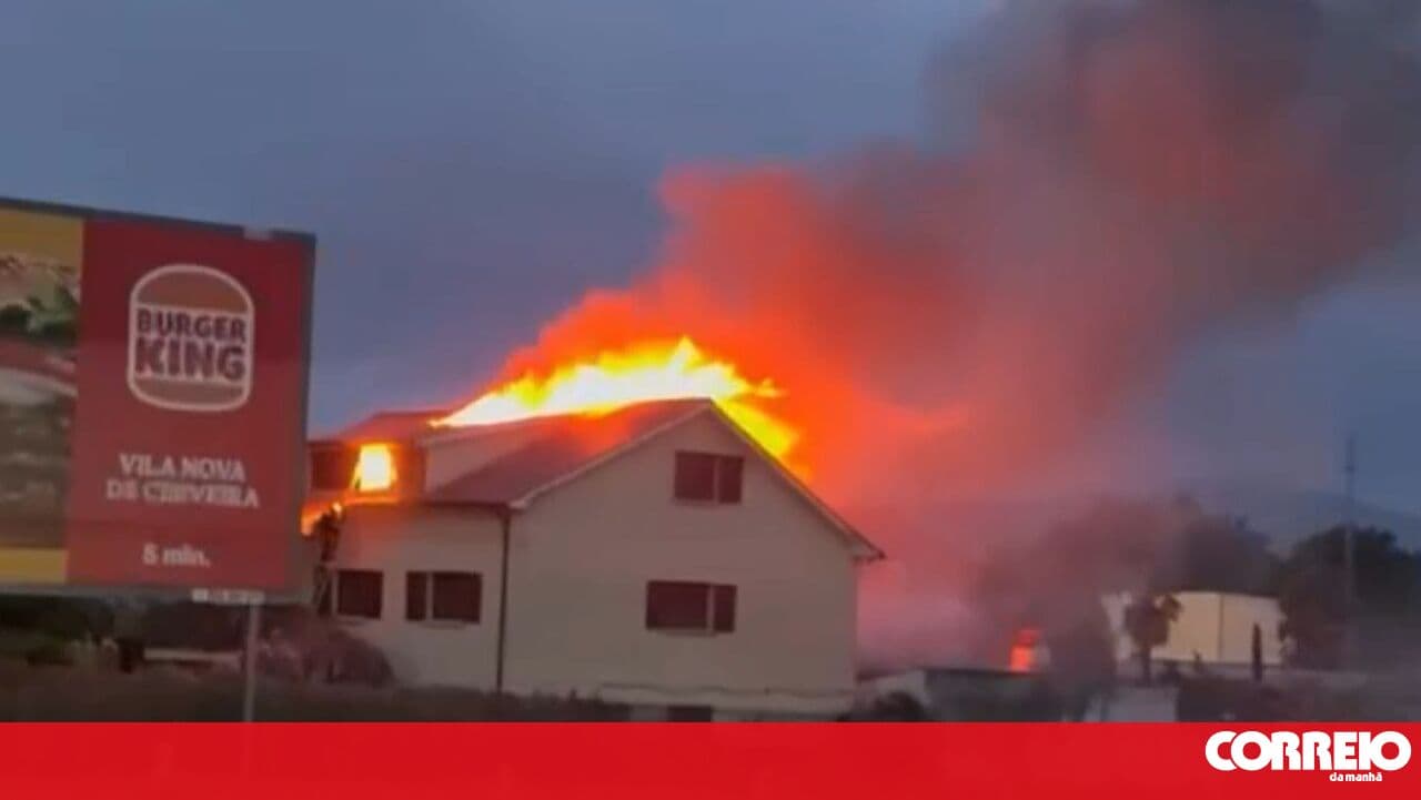 Fire partially destroys home in Vila Nova de Cerveira