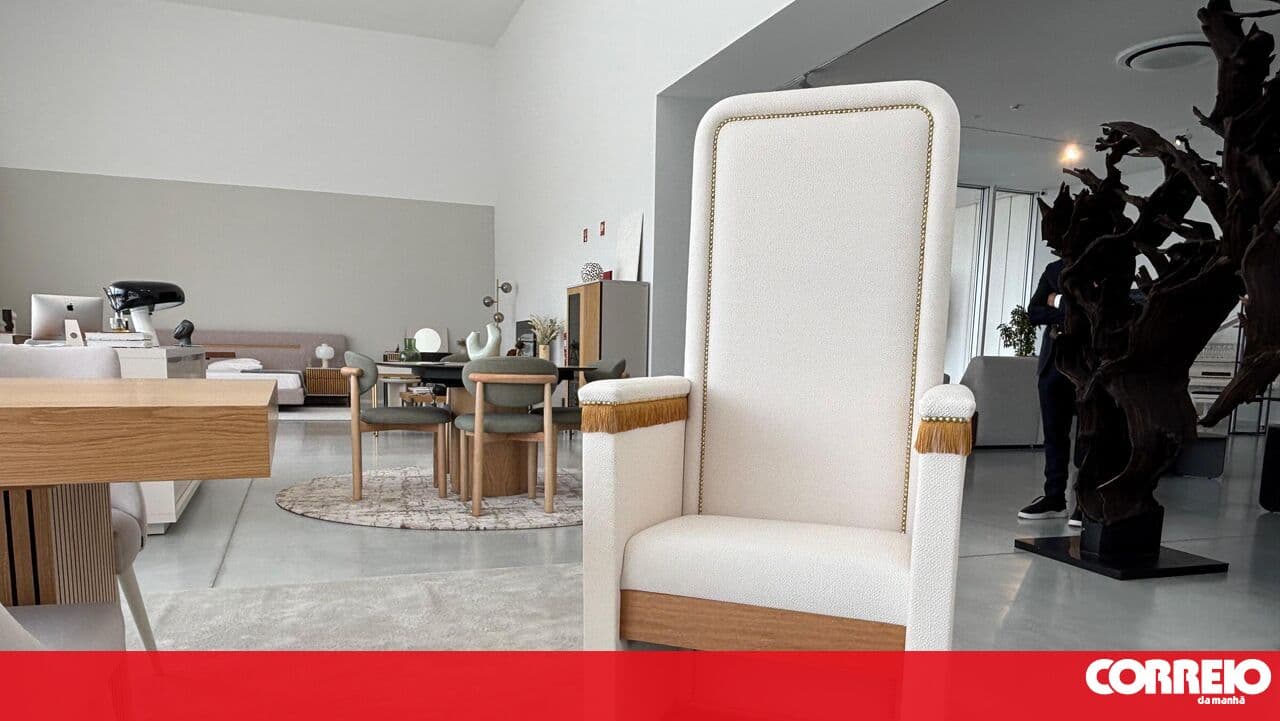 Altar and armchair for Pope Leo XIV's visit to Angola made by a company in Paredes