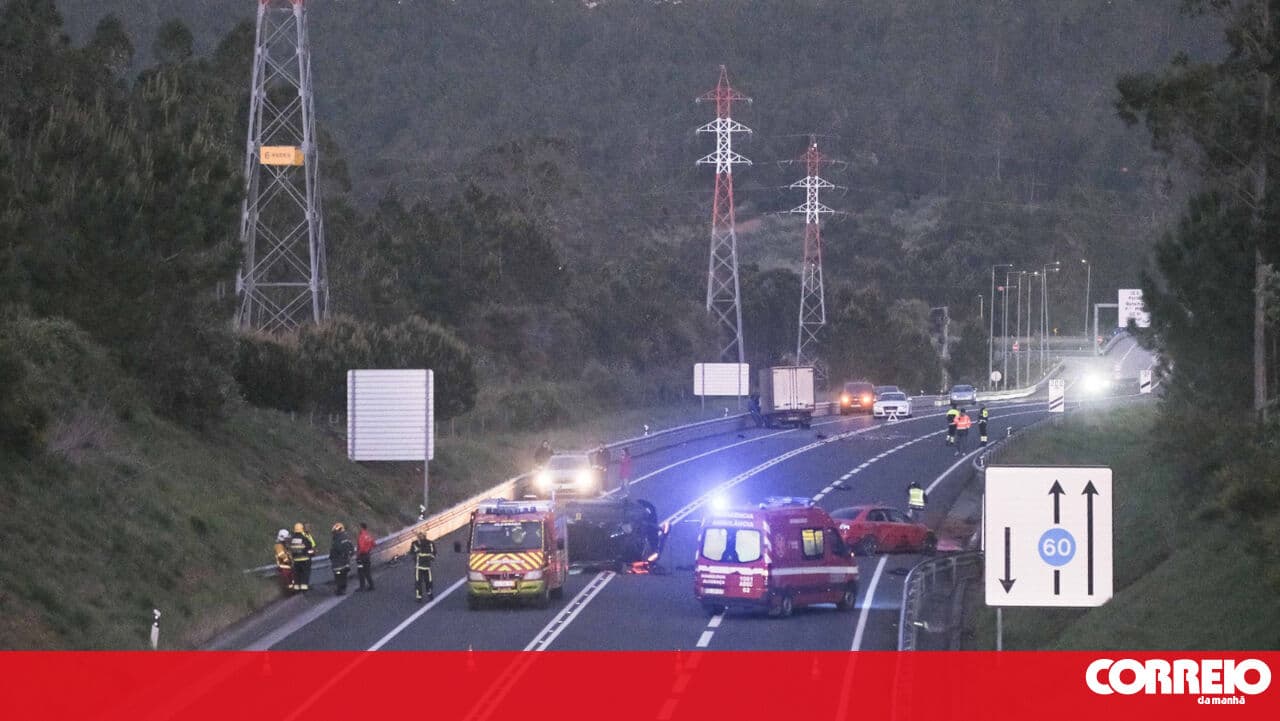 One dead and five injured in collision on the IC9 in Alcobaça