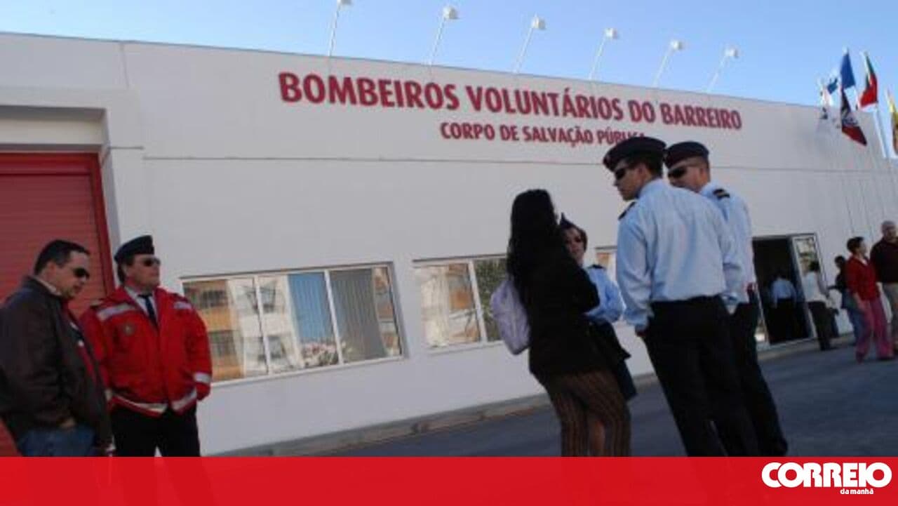 Motorcycle crash causes serious injury in Barreiro