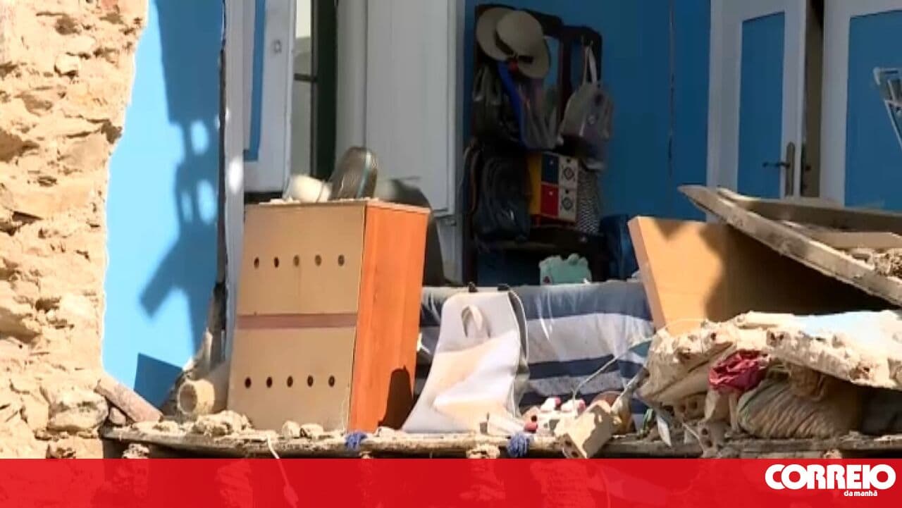 Video shows building partially destroyed after wall collapses onto cars in Faro