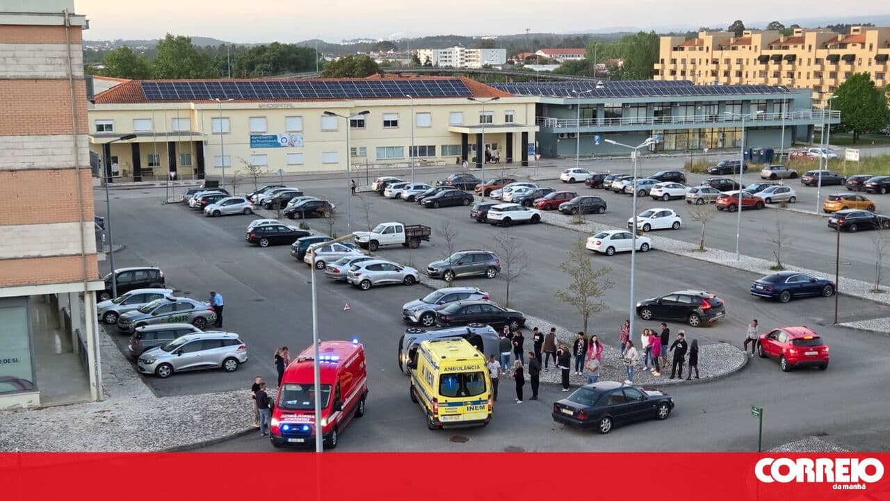 Four injured in collision in Mealhada