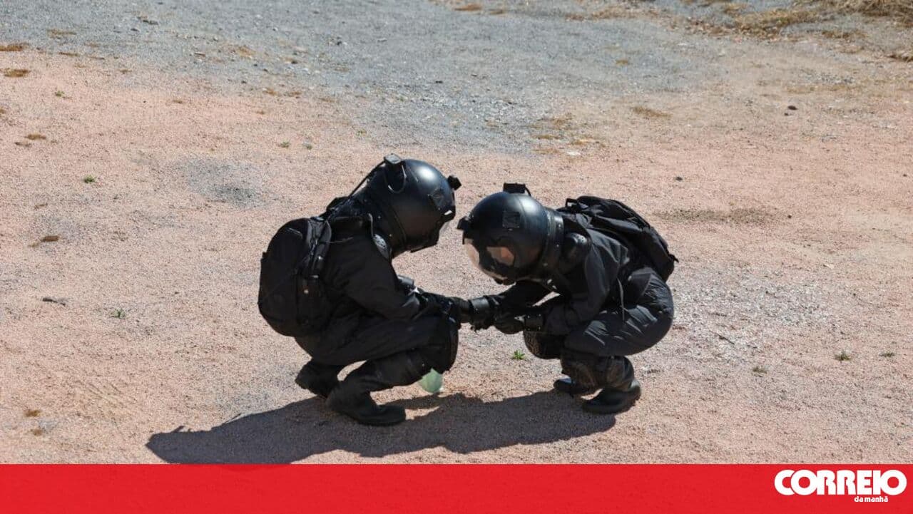 Young 'astronauts' explore area near Alqueva as if it were Mars