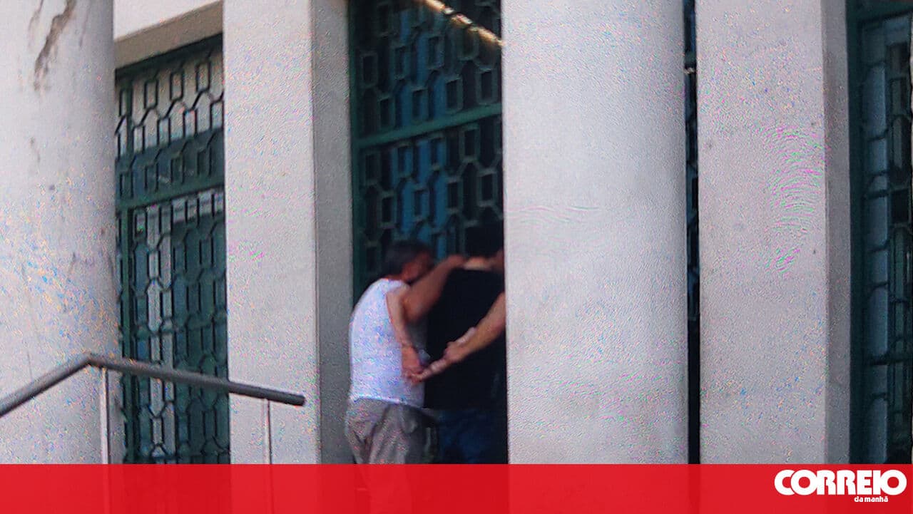 Pre-trial detention for suspect who stabbed PSP officer at Leiria police station