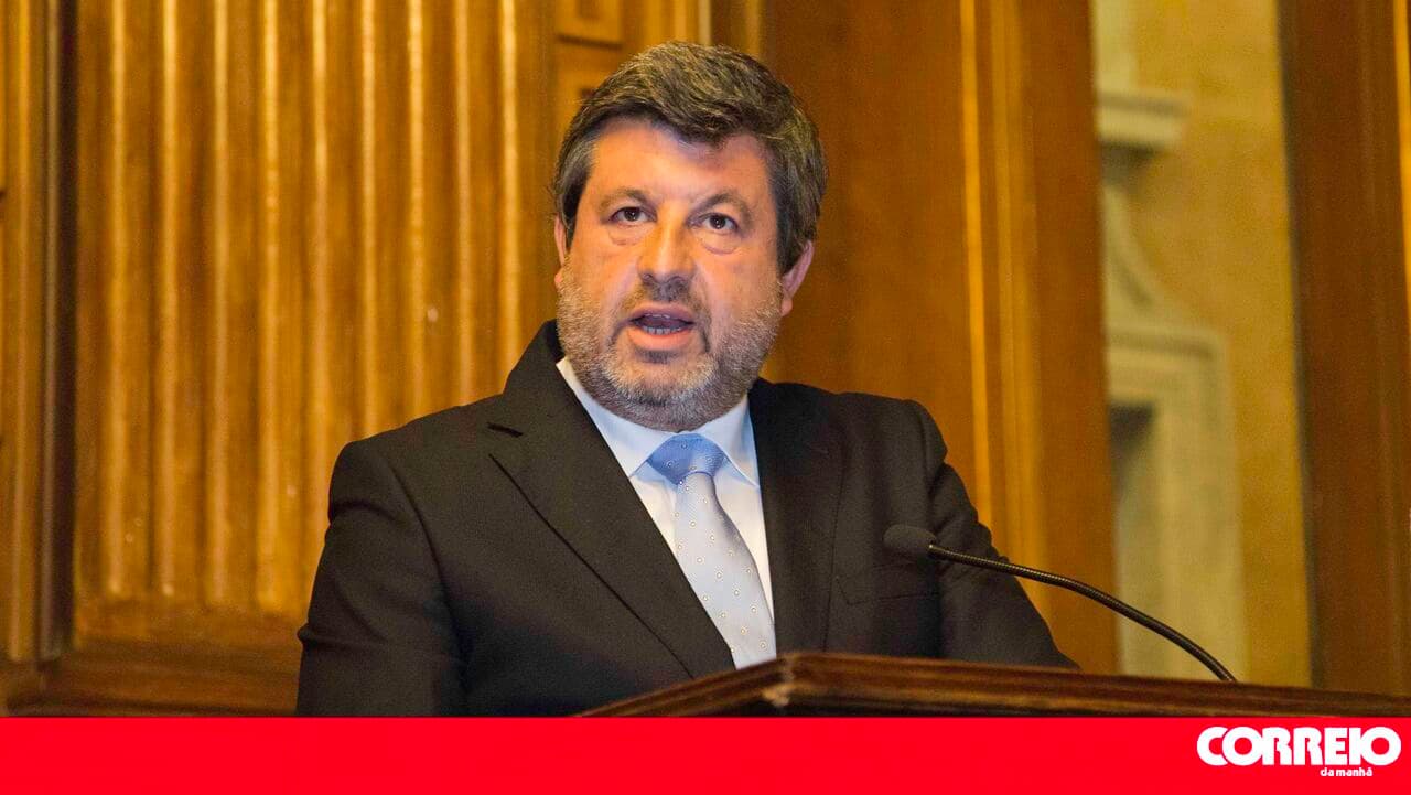 Director of Surgery at Santo António Hospital proposes his own committee