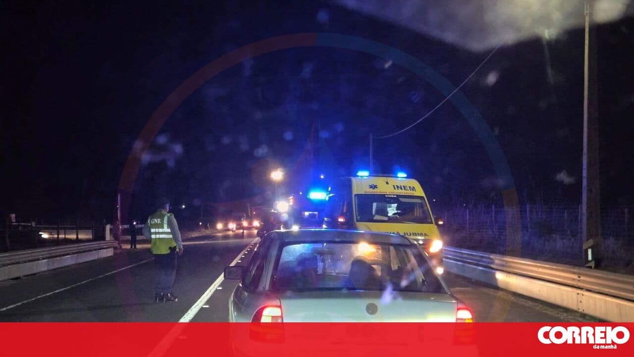 Three injured in two-vehicle collision in Beja