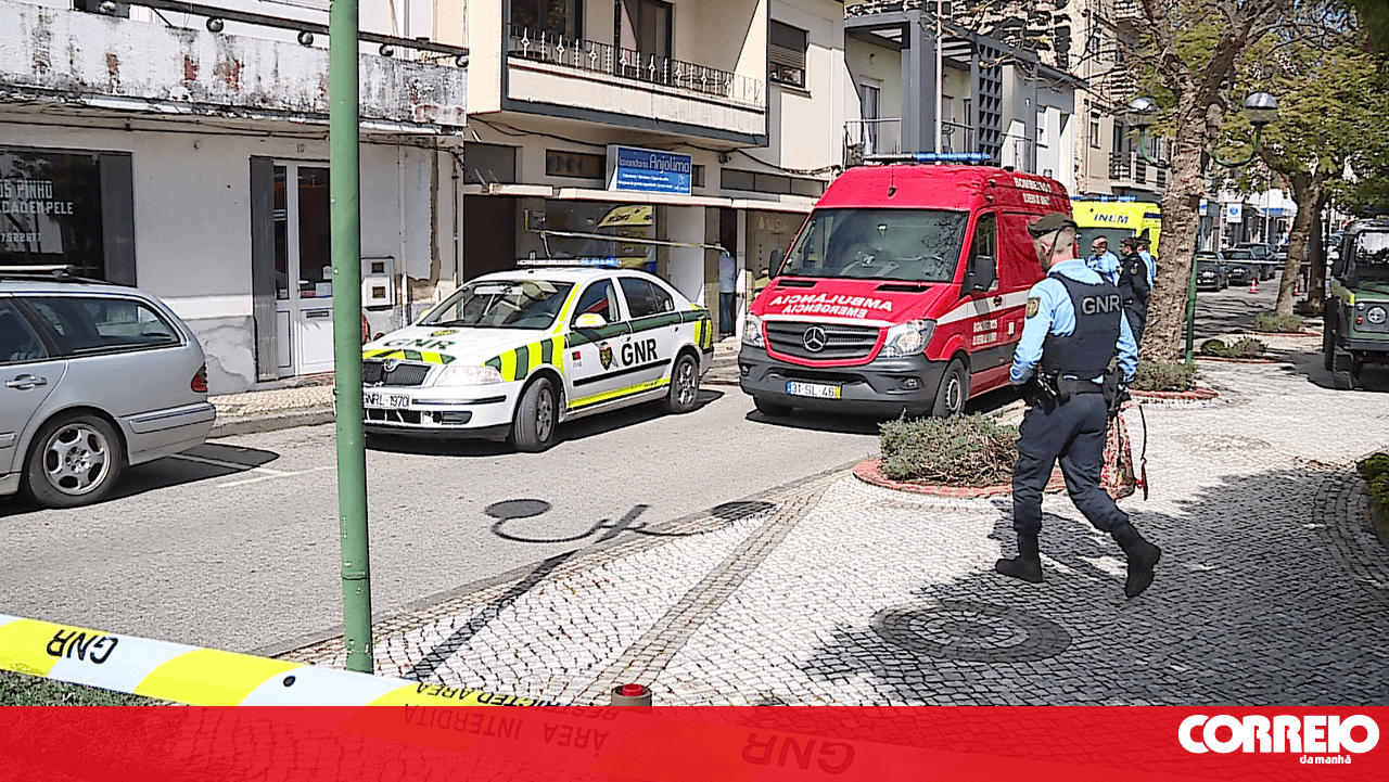 “I told him ‘think of your children’ and he pointed the gun at me”: woman shot by ex-partner in Oliveira do Bairro