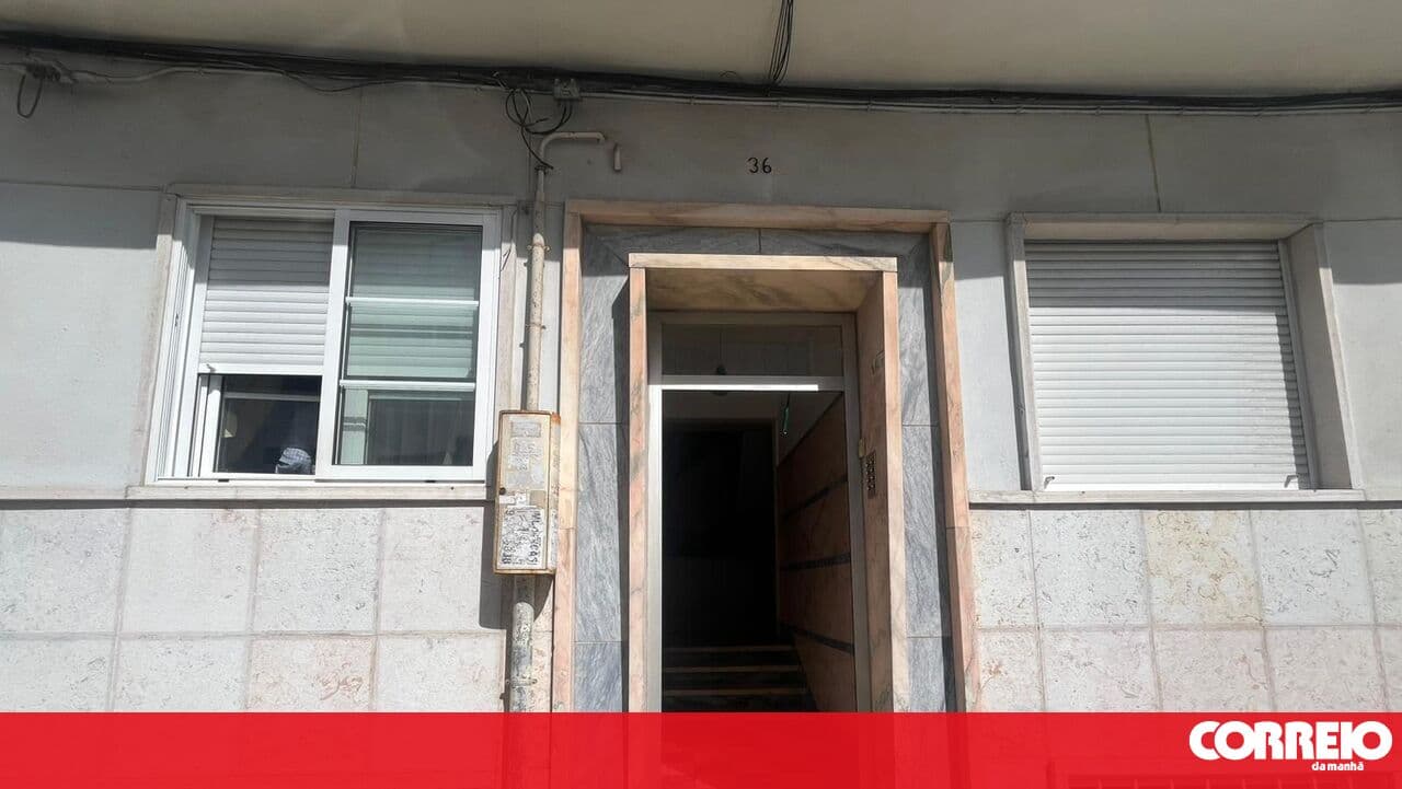 Building entrances targeted by thieves