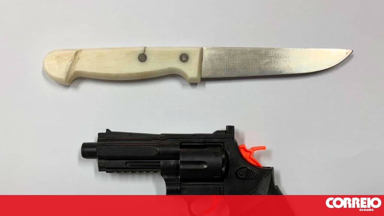 Three minors attempt to steal scooter in Moita
