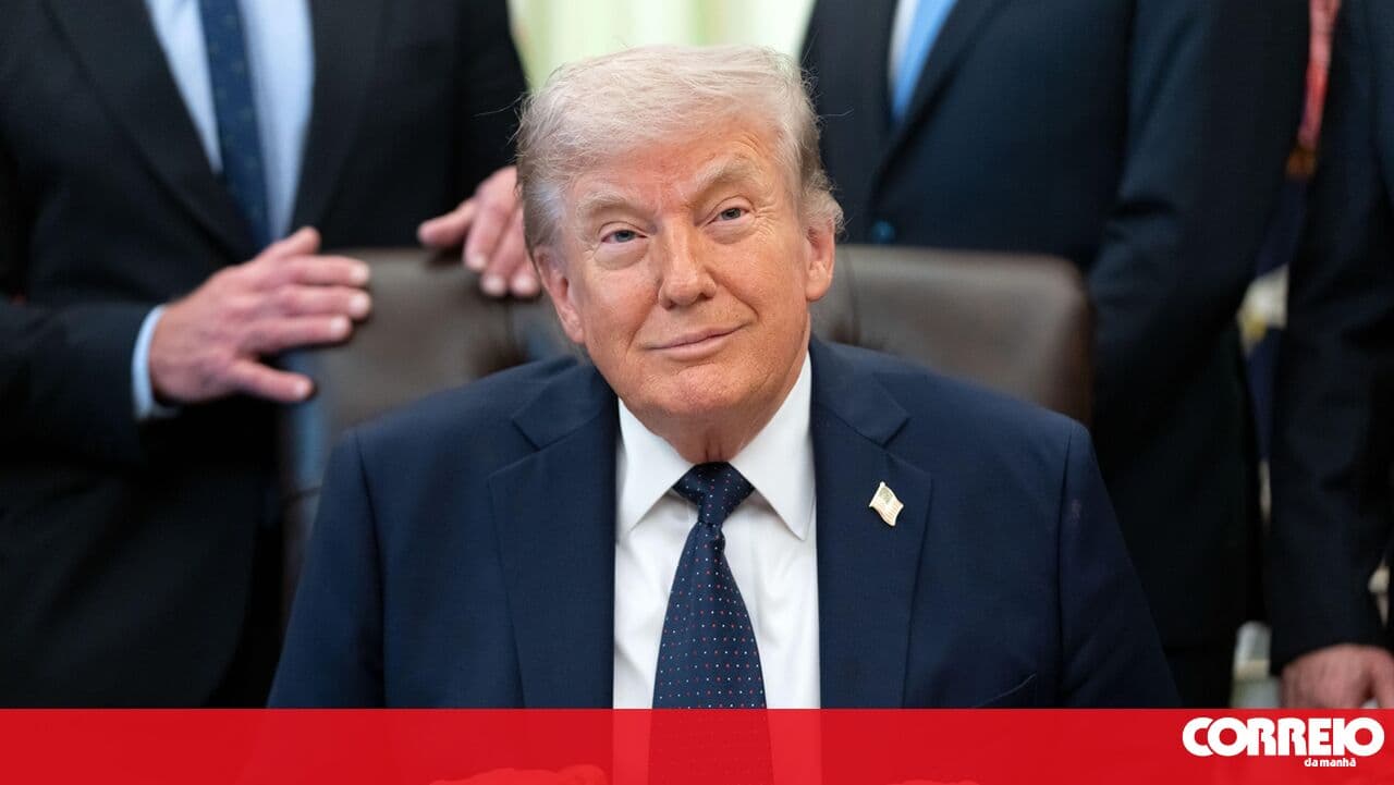 Trump accuses EU of violating agreement and raises tariffs on cars and trucks to 25%