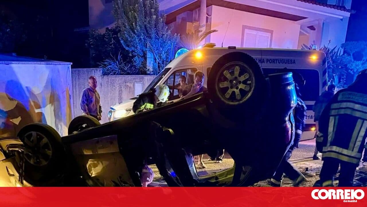 Three injured in car crash in Famalicão
