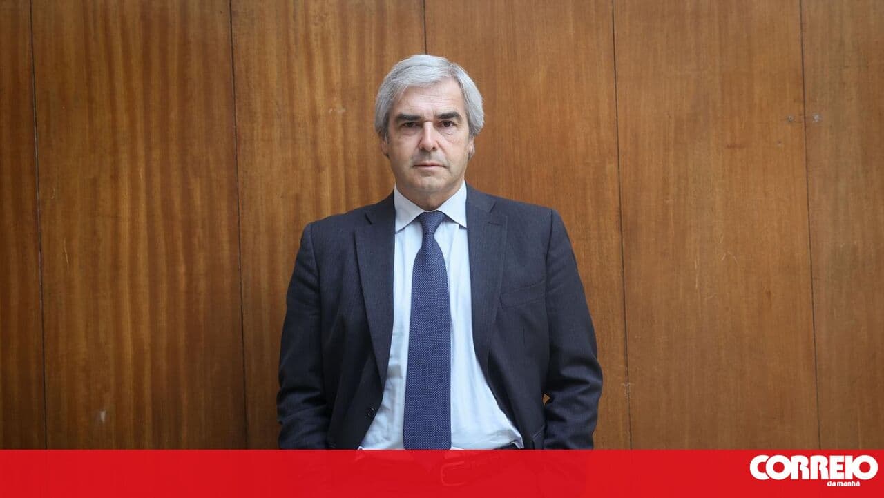 Nuno Melo says he is "the first person interested" in explaining the shooting range in Alter do Chão