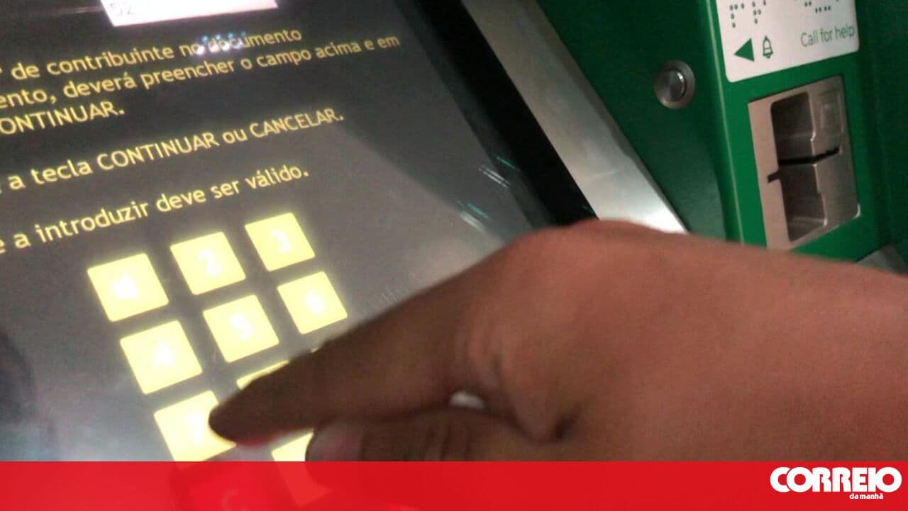 Caught buying transport passes with a stolen card