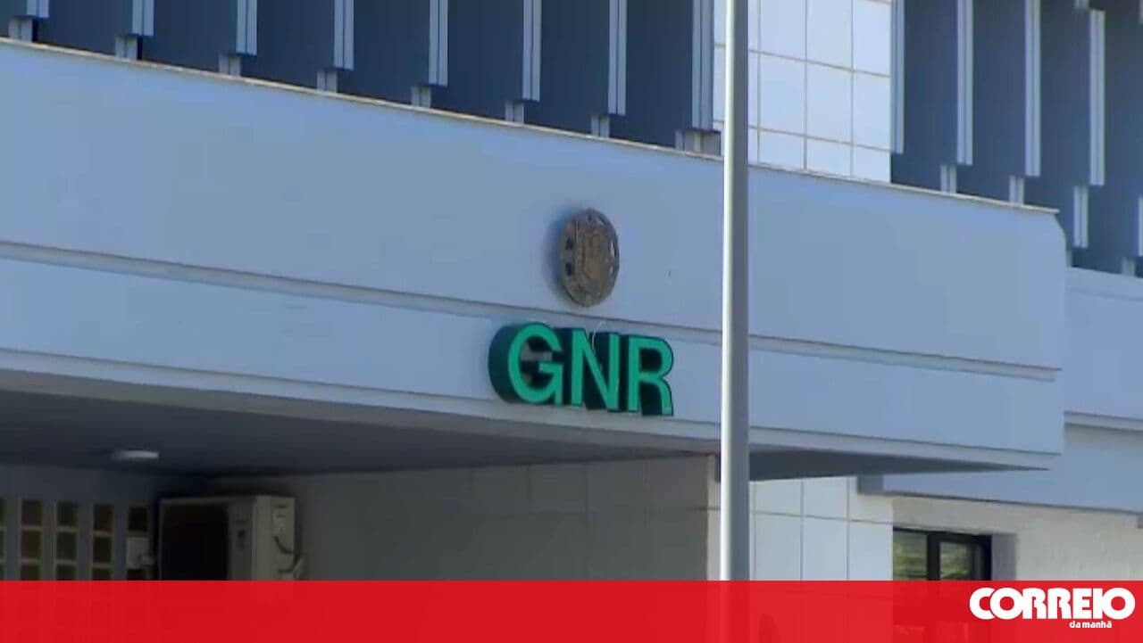 GNR investigates offences during recording of sexual video in basketball team changing room in Albufeira