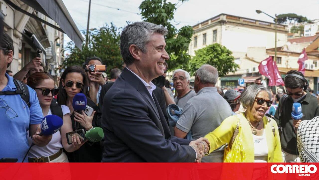Carneiro challenges Montenegro to drop labour reform he says offends workers